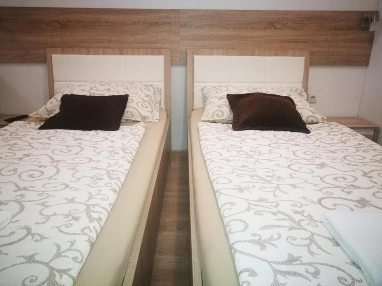 Rooms Aracic Σλαβόνσκι Μπροντ Εξωτερικό φωτογραφία