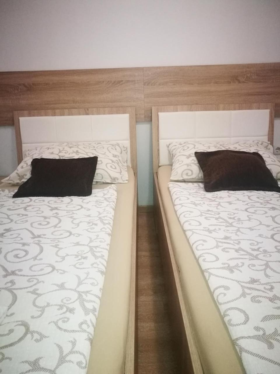 Rooms Aracic Σλαβόνσκι Μπροντ Εξωτερικό φωτογραφία